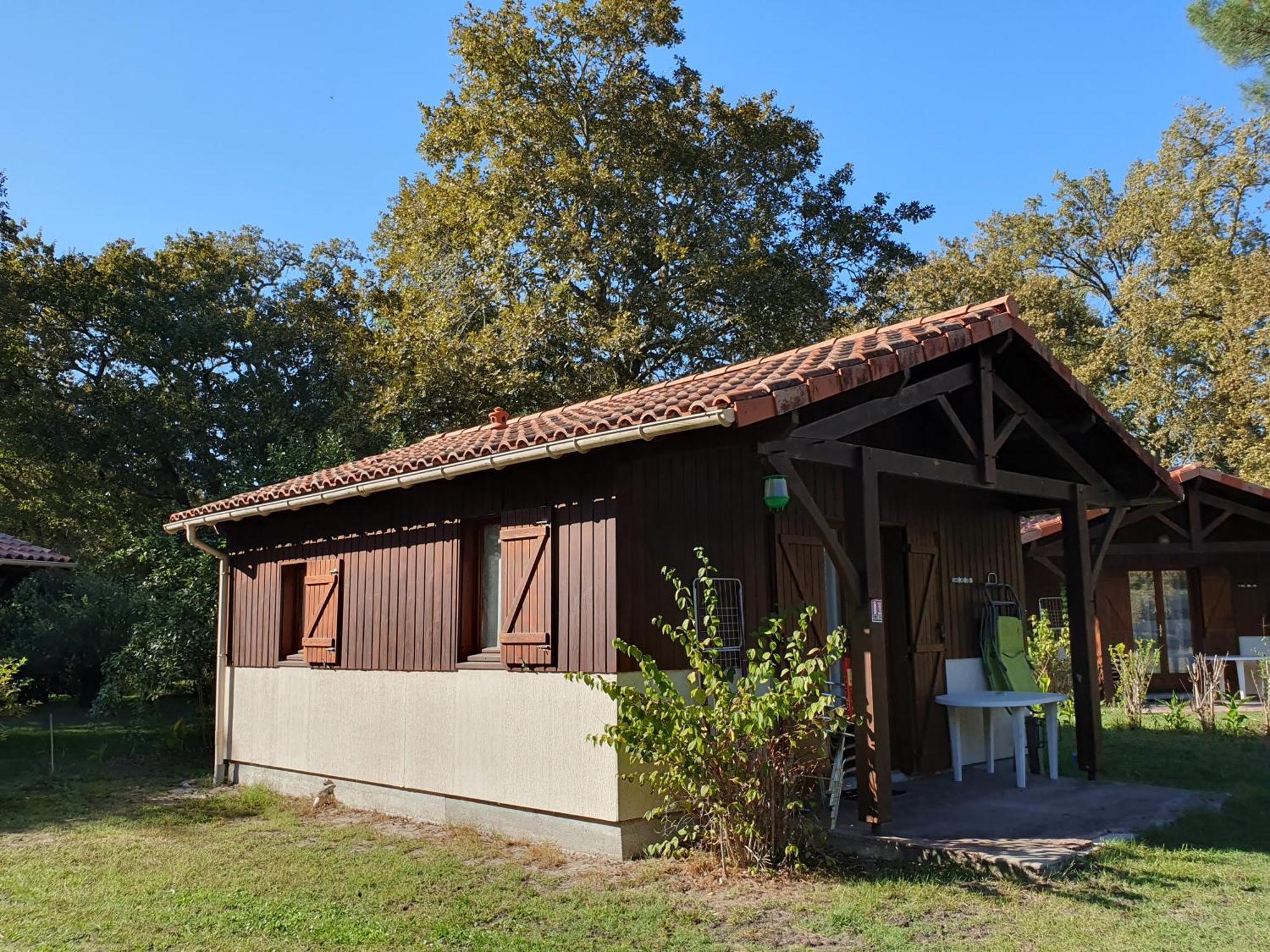 Les Chalets Du Gelat, Nature Et Calme Noaillan Buitenkant foto